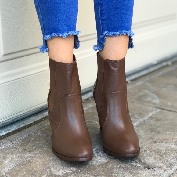 NIB Cognac Leather Block Heel Pointed Ankle Boots - Picture 5 of 6